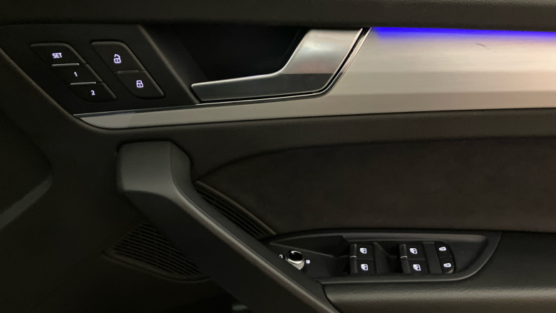 Audi Q5 40 TDI Quattro S Line 5dr S Tronic [Tech Pack Pro] Diesel Estate